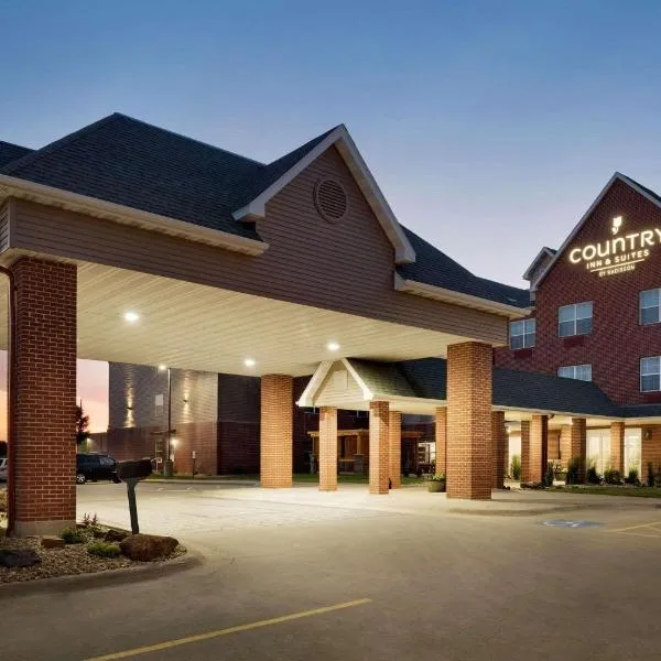 Country Inn & Suites by Radisson, Coralville, IA, хотел в Amana