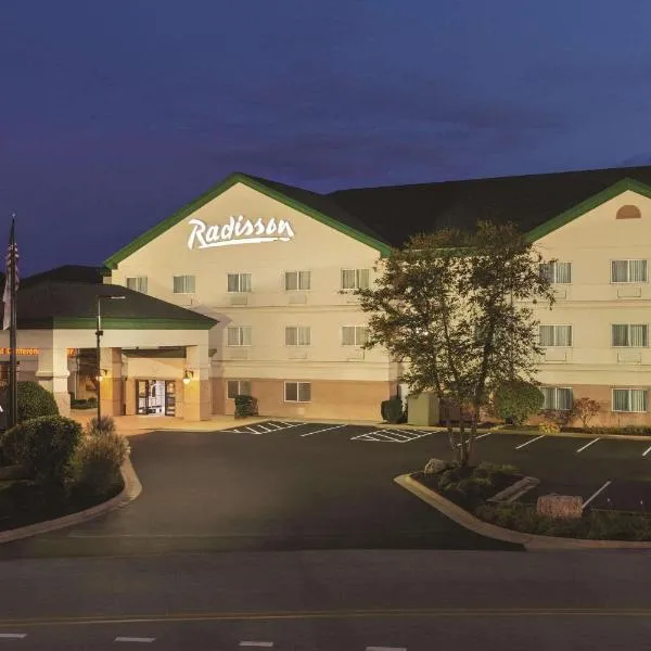 Radisson Hotel & Conference Center Rockford: Loves Park şehrinde bir otel