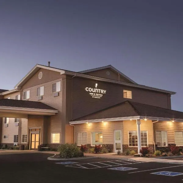 Country Inn & Suites by Radisson, Prineville, OR、Powell Butteのホテル