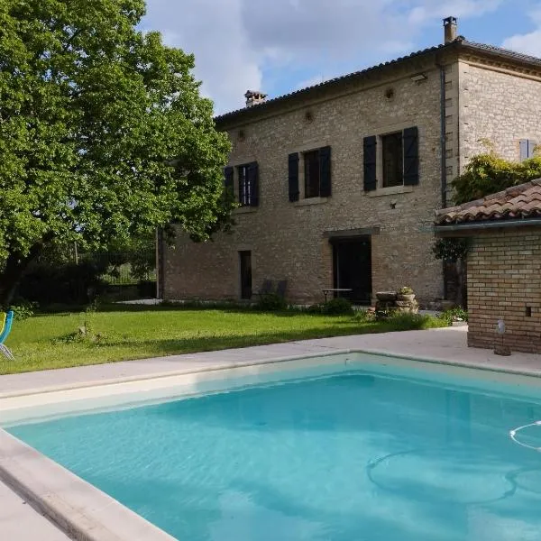Domaine les Garrigues, hotel v destinaci Puygaillard-de-Quercy