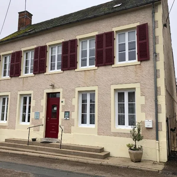Le Voyageur, hotel v destinaci Saint-Bonnet-Tronçais