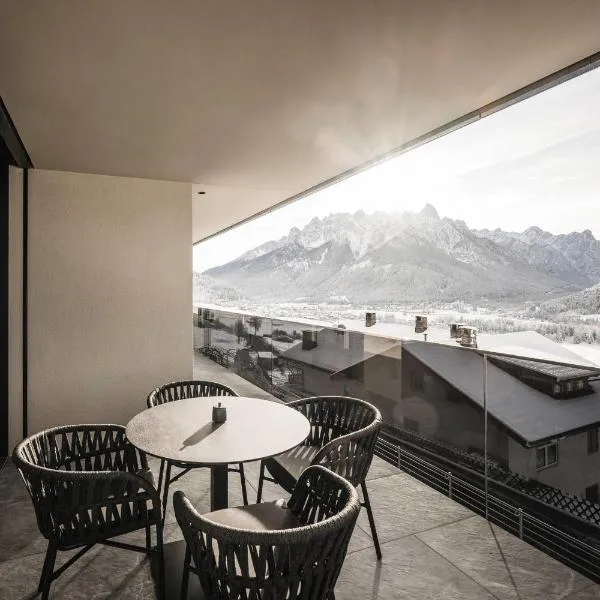 Timeless Dolomites Apartments, ξενοδοχείο σε Dobbiaco