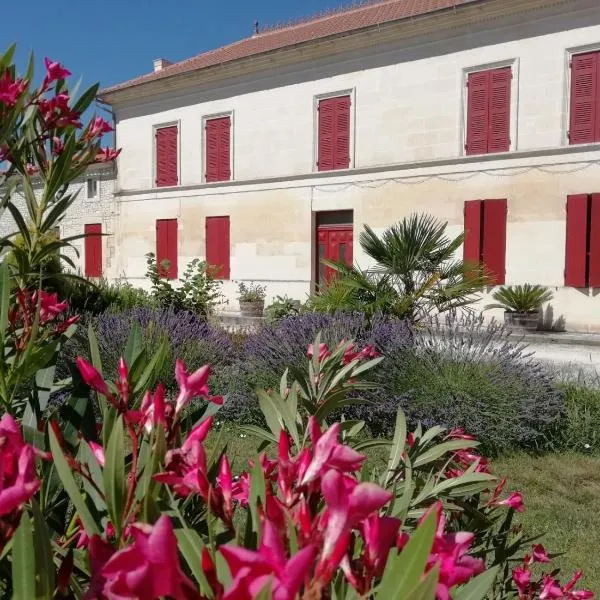 Domaine des Tonneaux, hotel in Jarnac-Champagne