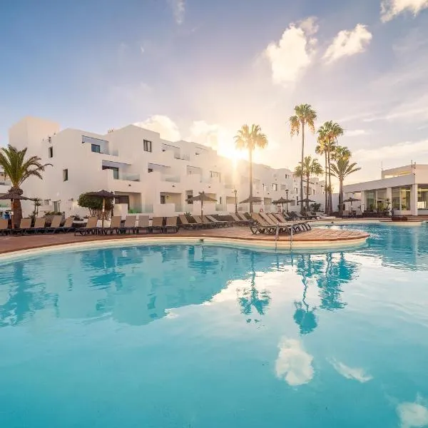 Apartamentos Galeon Playa, hotel a Costa Teguise