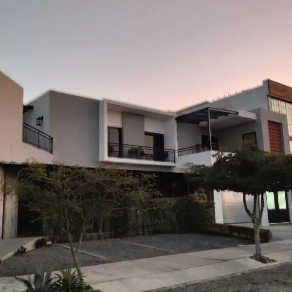 Studios V19, hotel en Colima