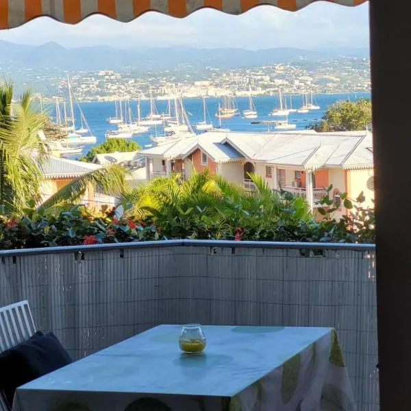 Studio vue mer, hotelli kohteessa Les Trois-Îlets
