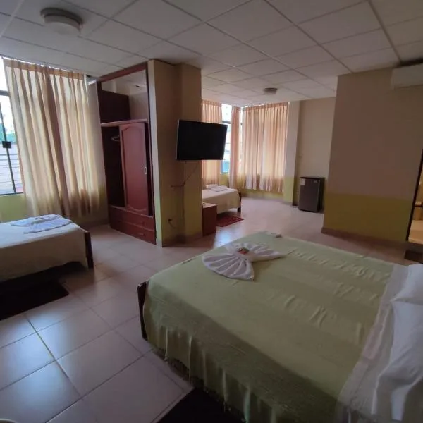 JR HOTEL, hôtel à Refineria Camiri