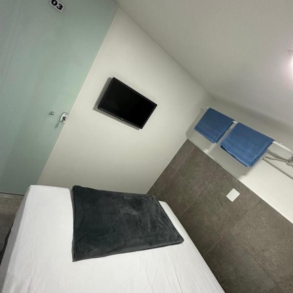 Quarto privativo com banheiro compartilhado,a 800mts do pátio do forró