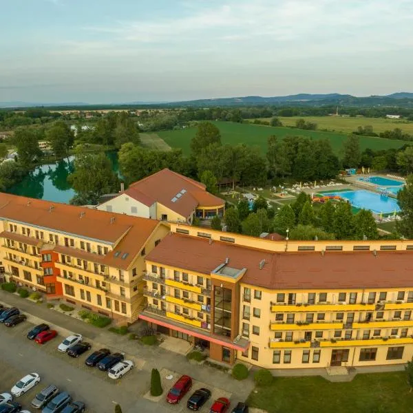 Wellness Hotel Patince, hotell i Radvaň nad Dunajom