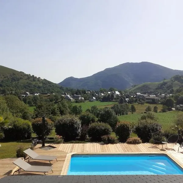 Gîte des 3 Pics dans les Hautes-Pyrénées, Hotel in Ségus