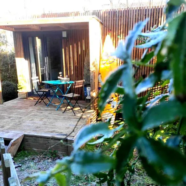 La petite cabane de Georges à Saint Brévin l'Océan, hôtel à Saint-Brévin-les-Pins