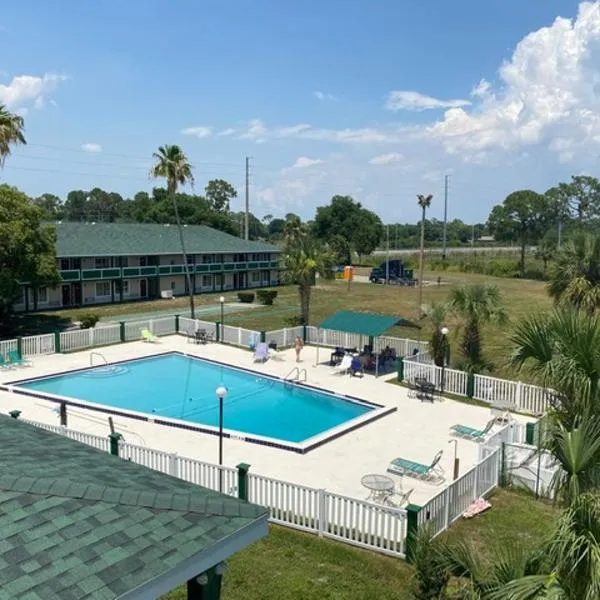 Inn On The Green Florida, hotell i Tavares