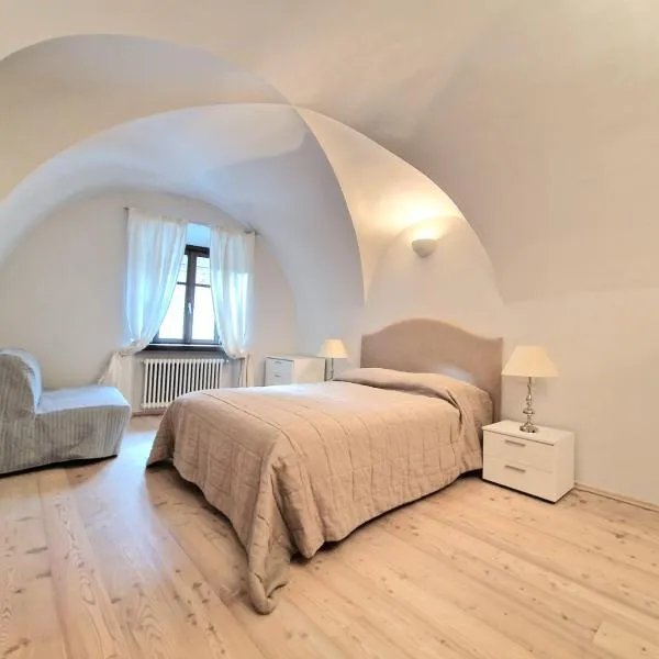 Sartori Mountain Apartment, hotel in Pinzolo