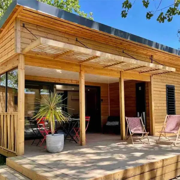 Cottage La Petite Bauloise - Piscine sous dôme - Parking, hôtel à Guérande