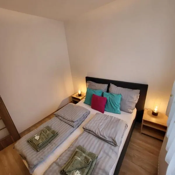 TriAngol Apartman: fürdő, belváros, egyetem, hotel in Győr