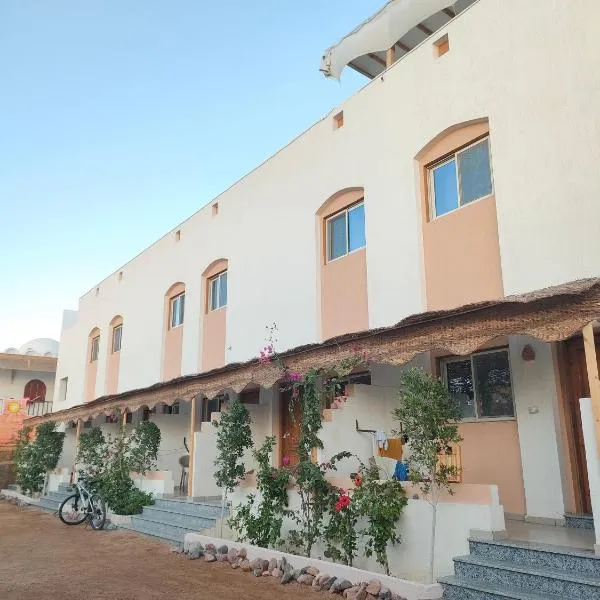 Al Deira Dahab Hotel, отель в Дахабе
