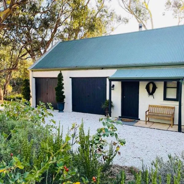 St Helen's Cottages, hotel sa Clare