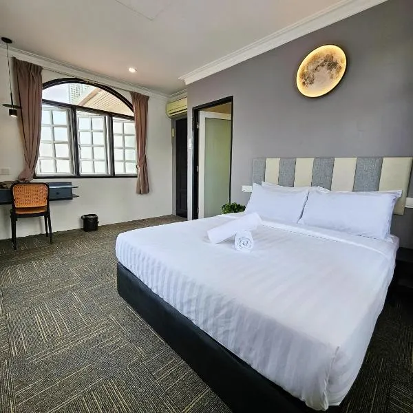 Luna Hotel by Moonknight, hôtel à Teluk Bahang
