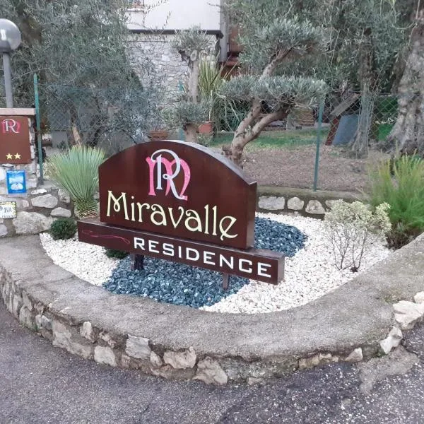 Residence Miravalle，位于利莫内-苏尔加达的酒店