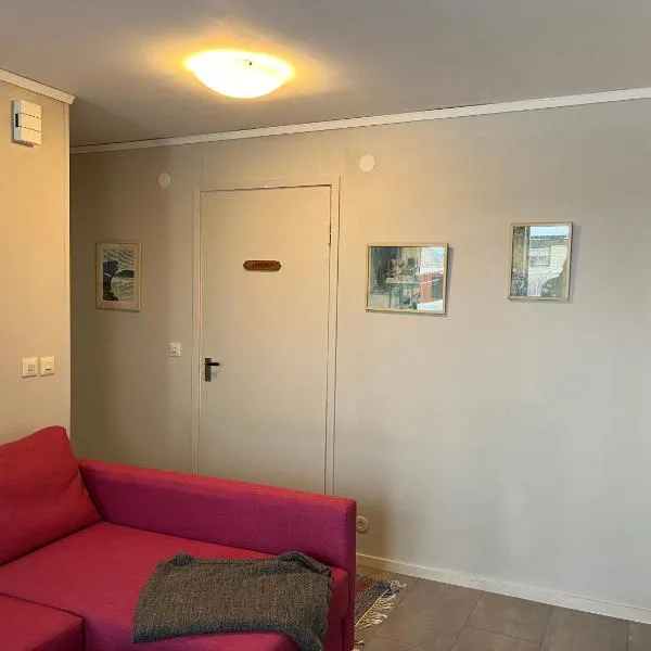 Rommelägenhet, hotel v destinaci Säter