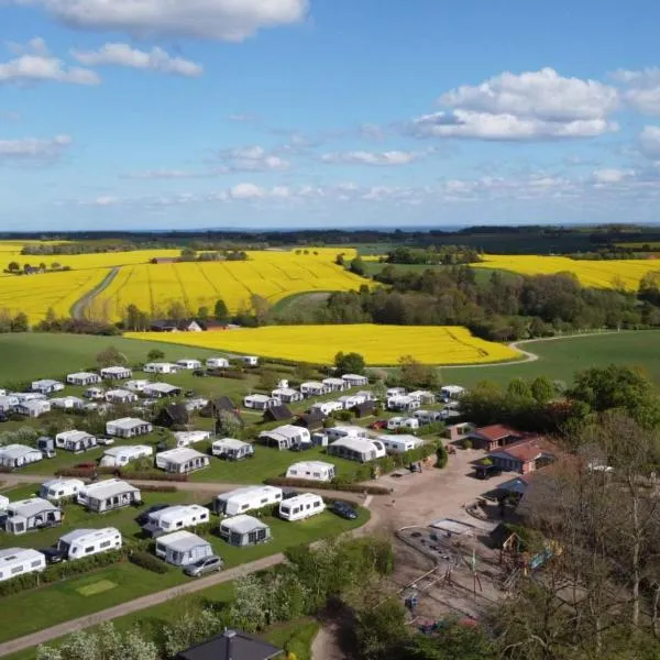 Løgballe Camping & Cottages, hotel v destinaci Stouby