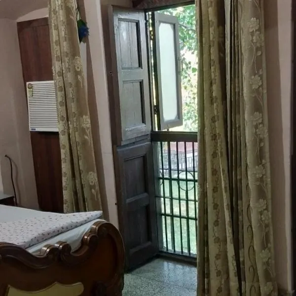 OSAHAN PARADISE HOMESTAY NEAR Golden temple and park view, hotel ad Amritsar