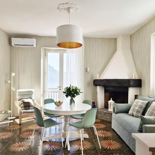 Panoramic lakeview house Bellagio, hotel em Civenna