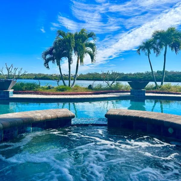 Guest suite - Waterfront -Pool & Hot tub- Walk to Beach, hotel v destinaci Clearwater Beach