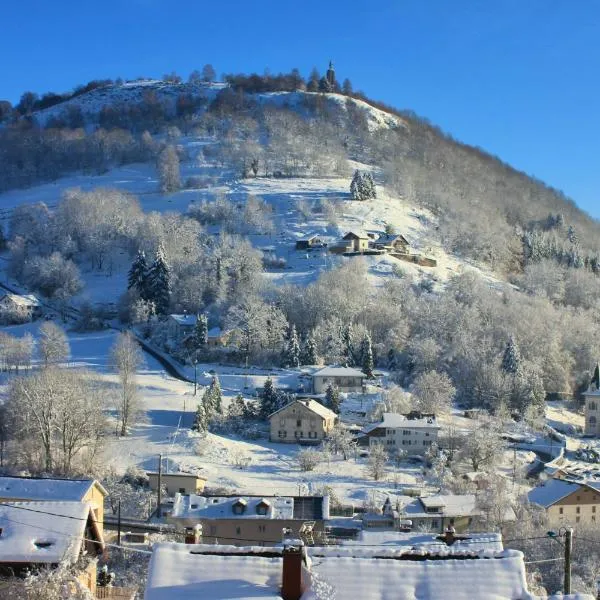 Appartement confortable à Cornimont 30 m² vue montagne – hotel w mieście Cornimont