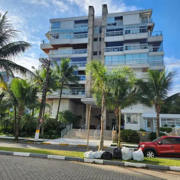 Apartamento Riviera Completo Espaçoso Varanda Gourmet e Praia a 150 m, מלון בריביירה דה סאו לורנסו