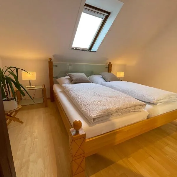 Ferien- & Monteurwohnung Schmidt in Schmalfeld, hotel em Schmalfeld