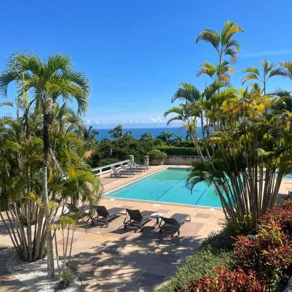 Catalina, Cabrera Oceanview Multi 2 BD 2 Bath Condo Units with Balcony and Pool, hotel v destinaci Caño Seco