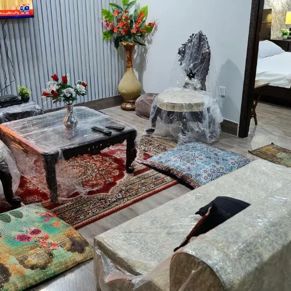 Patriata Luxury Suits, hotel in Murree