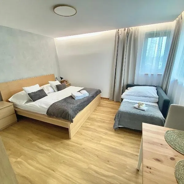 FamilyFitHouse – hotel w mieście Wędrynie