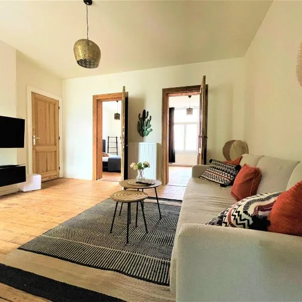 Boho Apartments - 2 Bedrooms, hotel v Antverpách