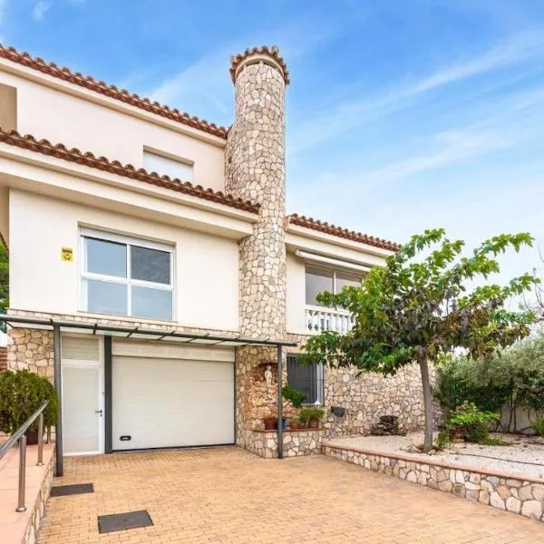 Catalunya Casas Tranquil Paradise, Private Pool and only 200 meters to beach!, hotel in L'Ampolla