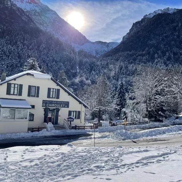 Hotel O Chiroulet、バニェール・ド・ビゴールのホテル