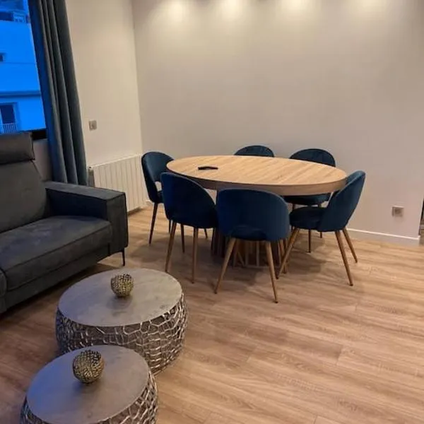 BT 2, appartement, hotell i Rosny-sous-Bois