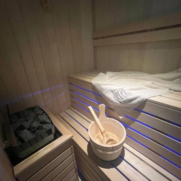 Lux studio sa saunom Ampelitsi, khách sạn ở Ledine