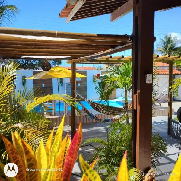 Casa na Ilha da Crôa/Barra de Santo Antônio, hotel em Barra de Santo Antônio