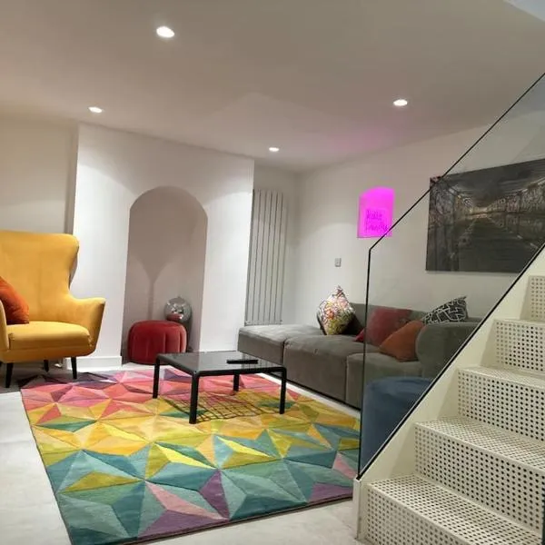 Norwich city centre, Norfolk, free car parking., hotel in Norwich