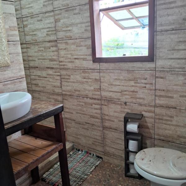 Pousada Marambaia Café - Praiana, econômica, Com café da manhã, piscina e hidromassagem ao ar livre - Frente para o mar - Foto 3