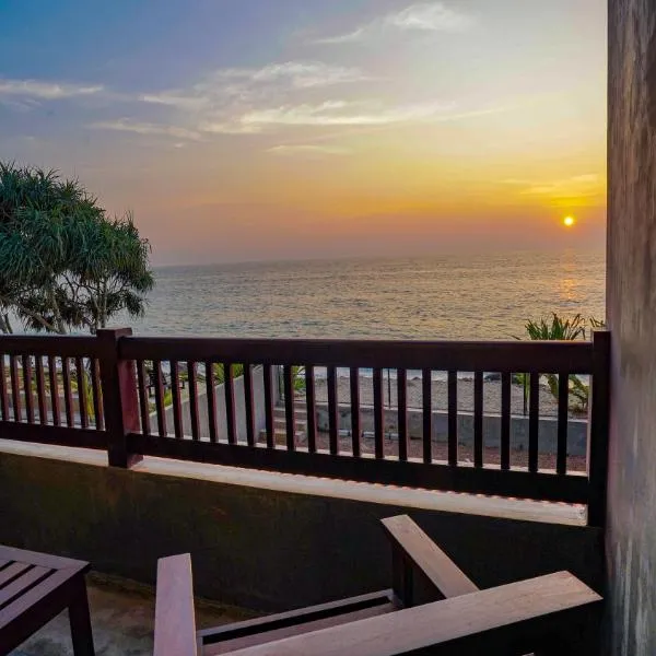 Beyond The Sea By Ceylonese, hotel in Ambalangoda