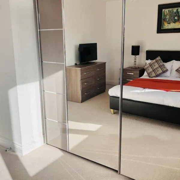 Elegant Double Room with private bathroom in Central Reading, hotel v destinaci Reading