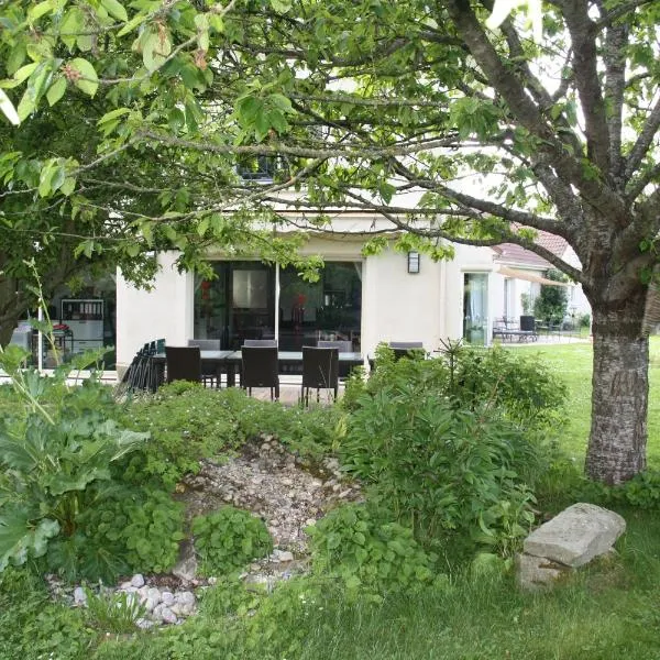 La Raimbaudière, hotel v destinaci Guigneville