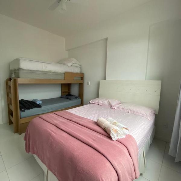 Lindo Apto 2 quartos com suíte na quadra da prainha! - Foto 2