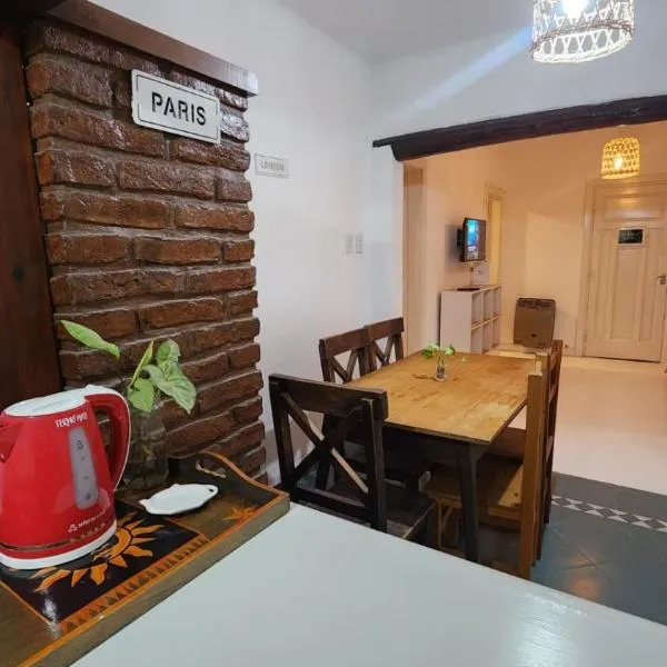 Cálida Casa - 2 Hab - centro MG -15 min Ezeiza、モンテ・グランデのホテル