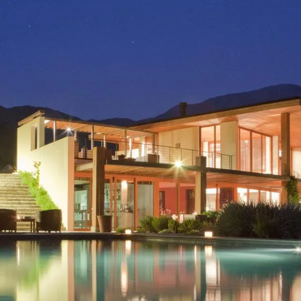 Clos Apalta Residence Relais & Chateaux, hotel in Nancagua