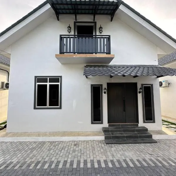 Rosz Homestay Kuala nerang, viešbutis mieste Kampong Raja