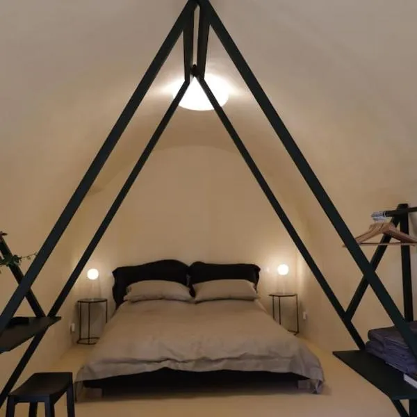 Casa Maer - casa d'artista, hotel v destinácii Lavenone